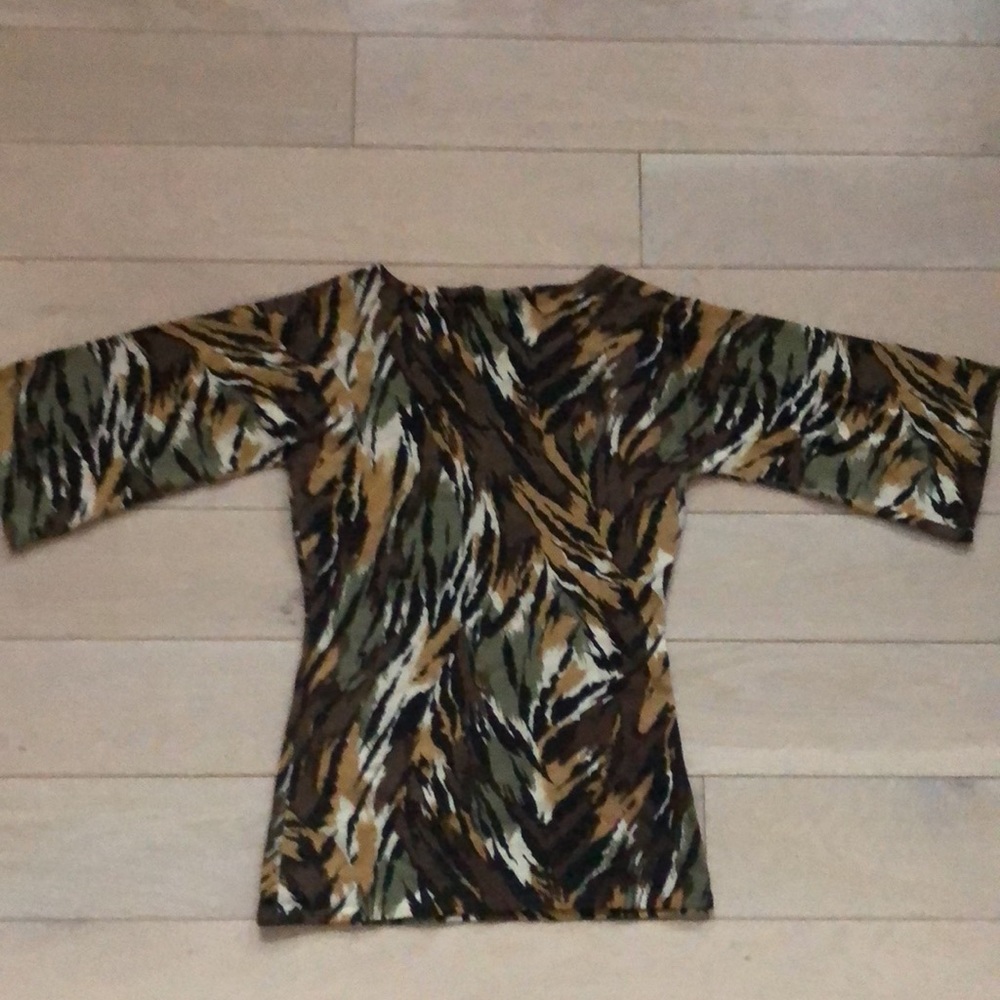 Neiman-Marcus Exclusive Cashmere V-Neck Sweater 3/4 Sleeve XS - Picture 4 of 15